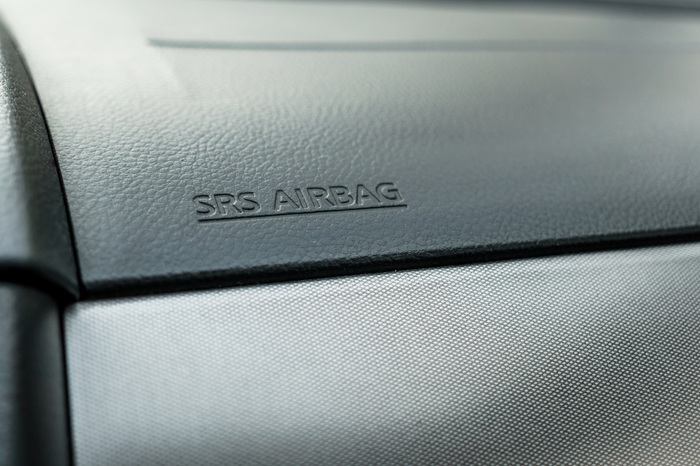 How Does Windshield Damage Affect Airbag Deployment Accuracy?