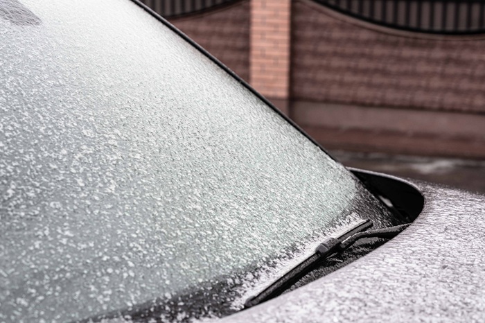 What Should Drivers Know About Windshield Replacement on Vehicles With Heated Glass?